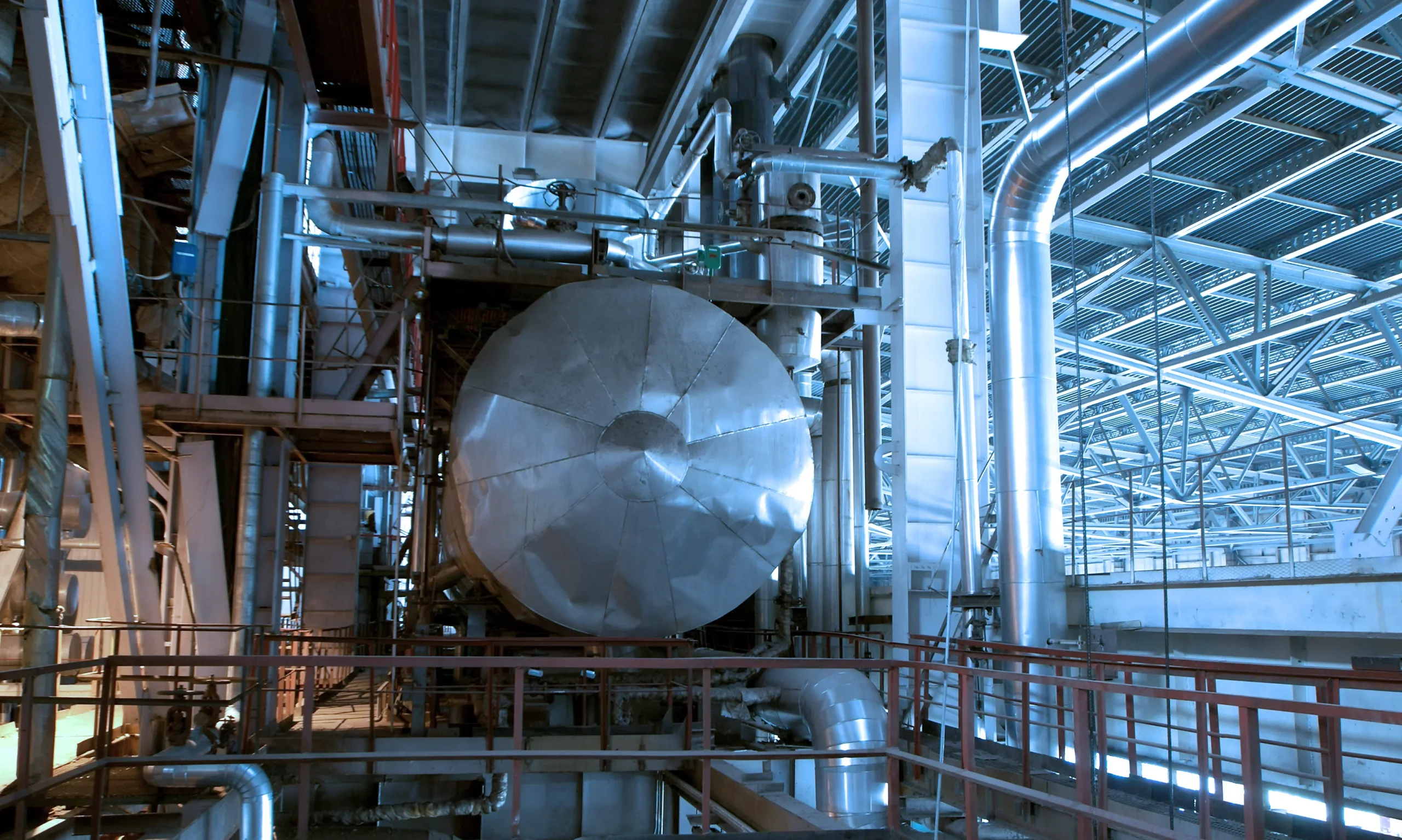 Industrial stainless steel storage tank