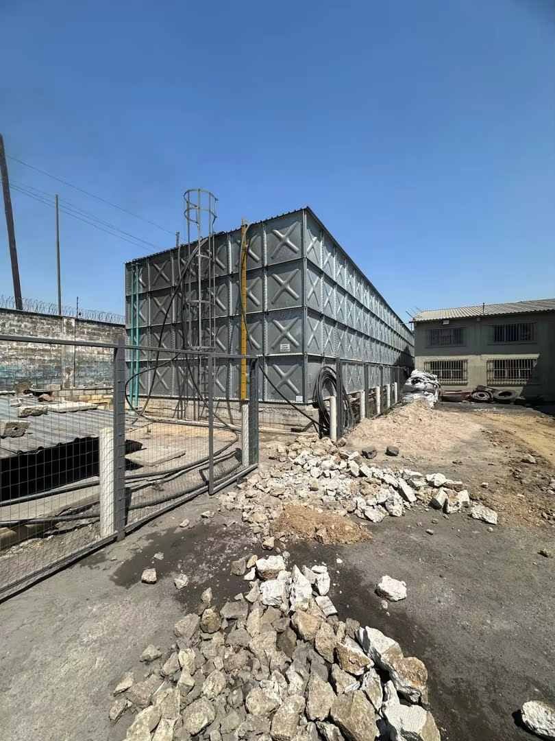 Water infrastructure facility with steel tanks