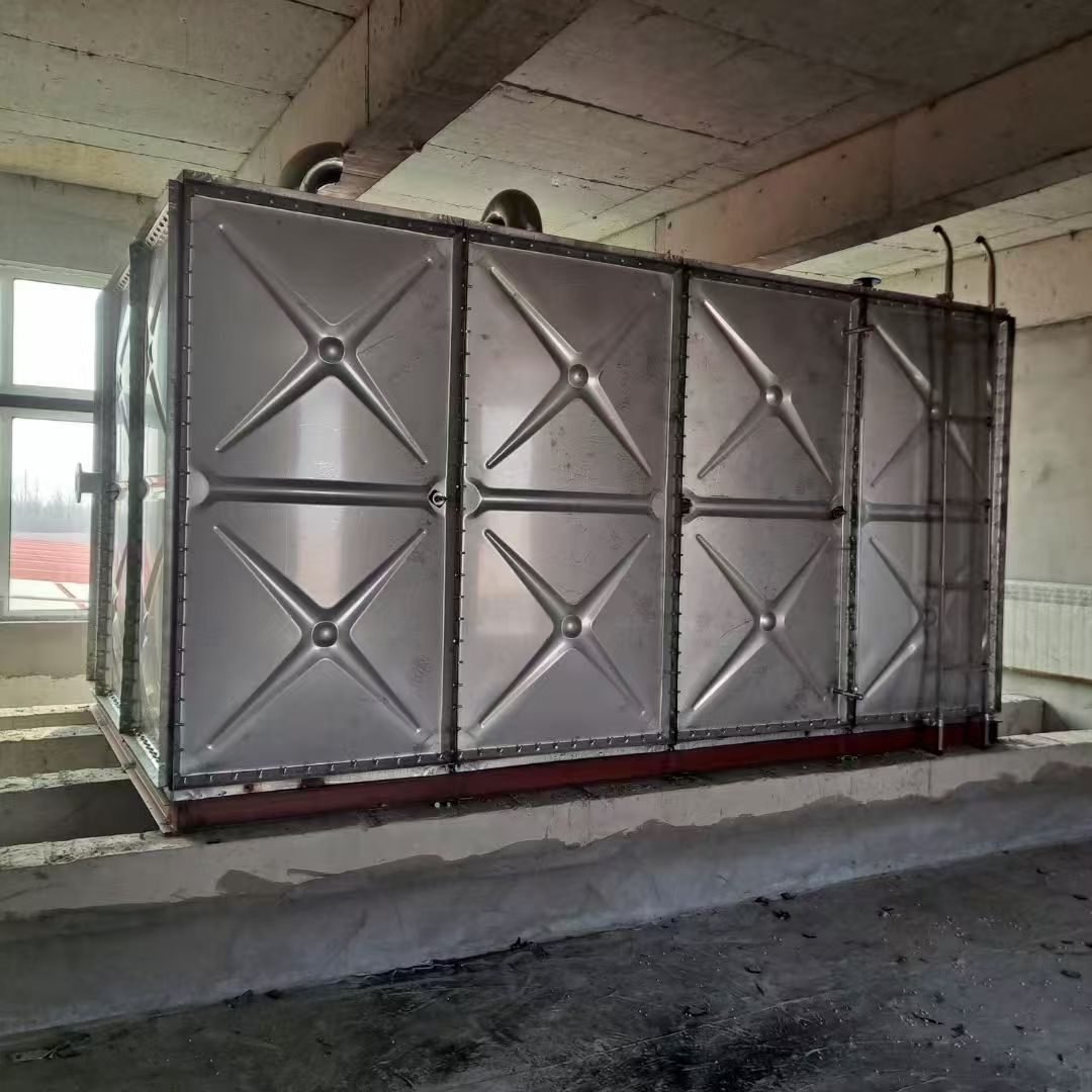 Stainless steel bolted tank for hygienic water storage